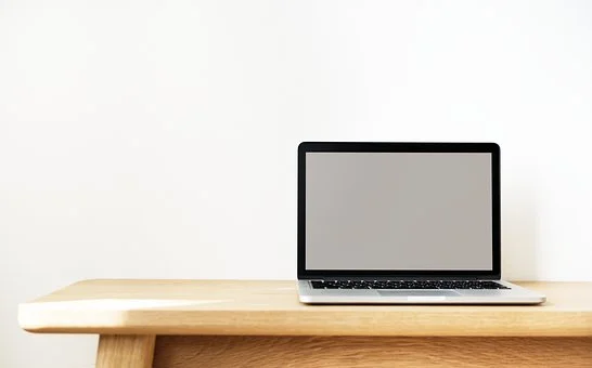 blank-computer-screen