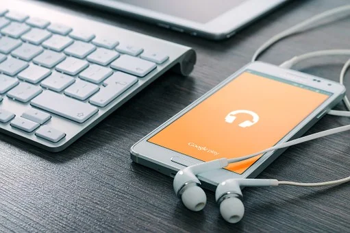 playing-music-on-a-mobile-device