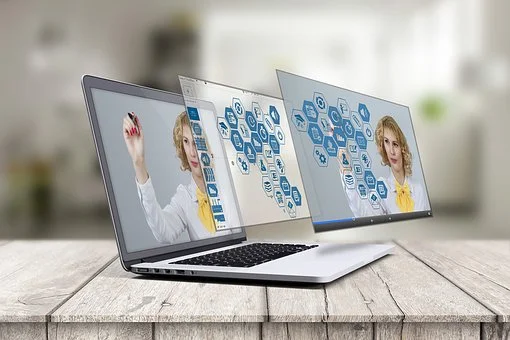 laptop-with-presentation