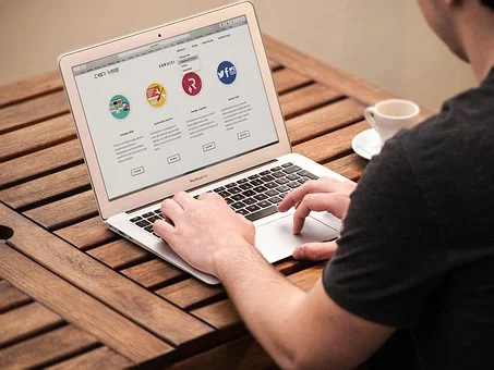 web-designer-at-work